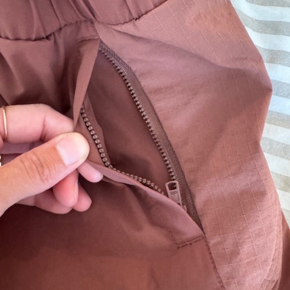 ALO Yoga Women's Athletic Shorts in Rust - Picture 3 of 4